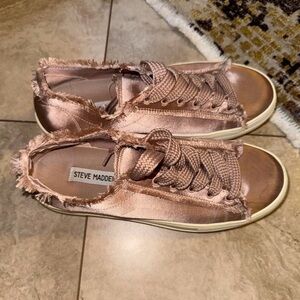 Steve Madden Metallic Pink Sneakers